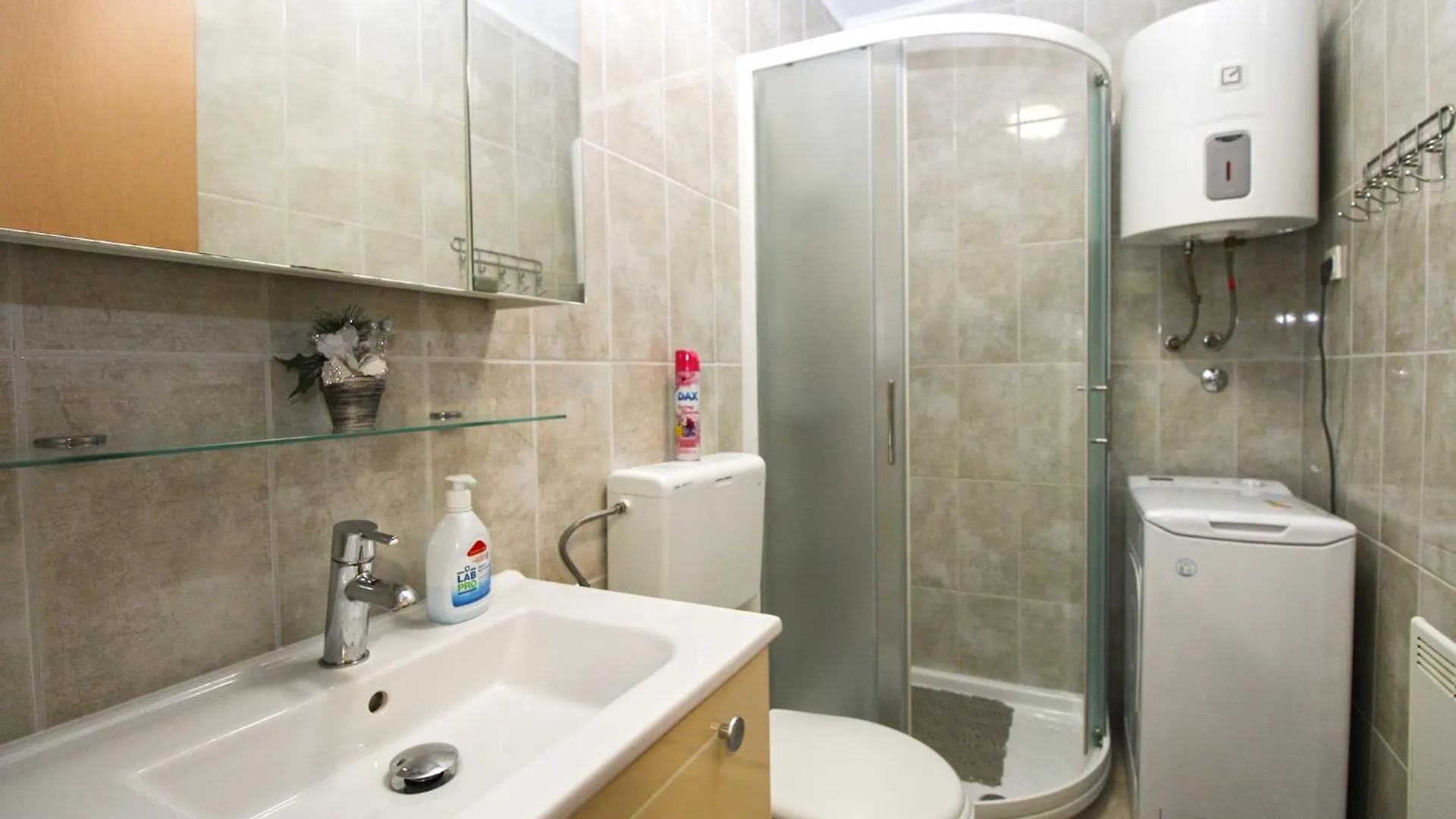 Apartments Spomenka 1432 普拉