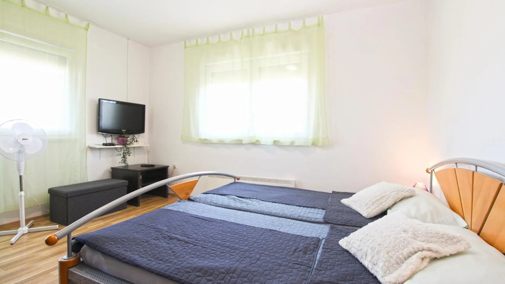 Apartments Spomenka 1432 普拉