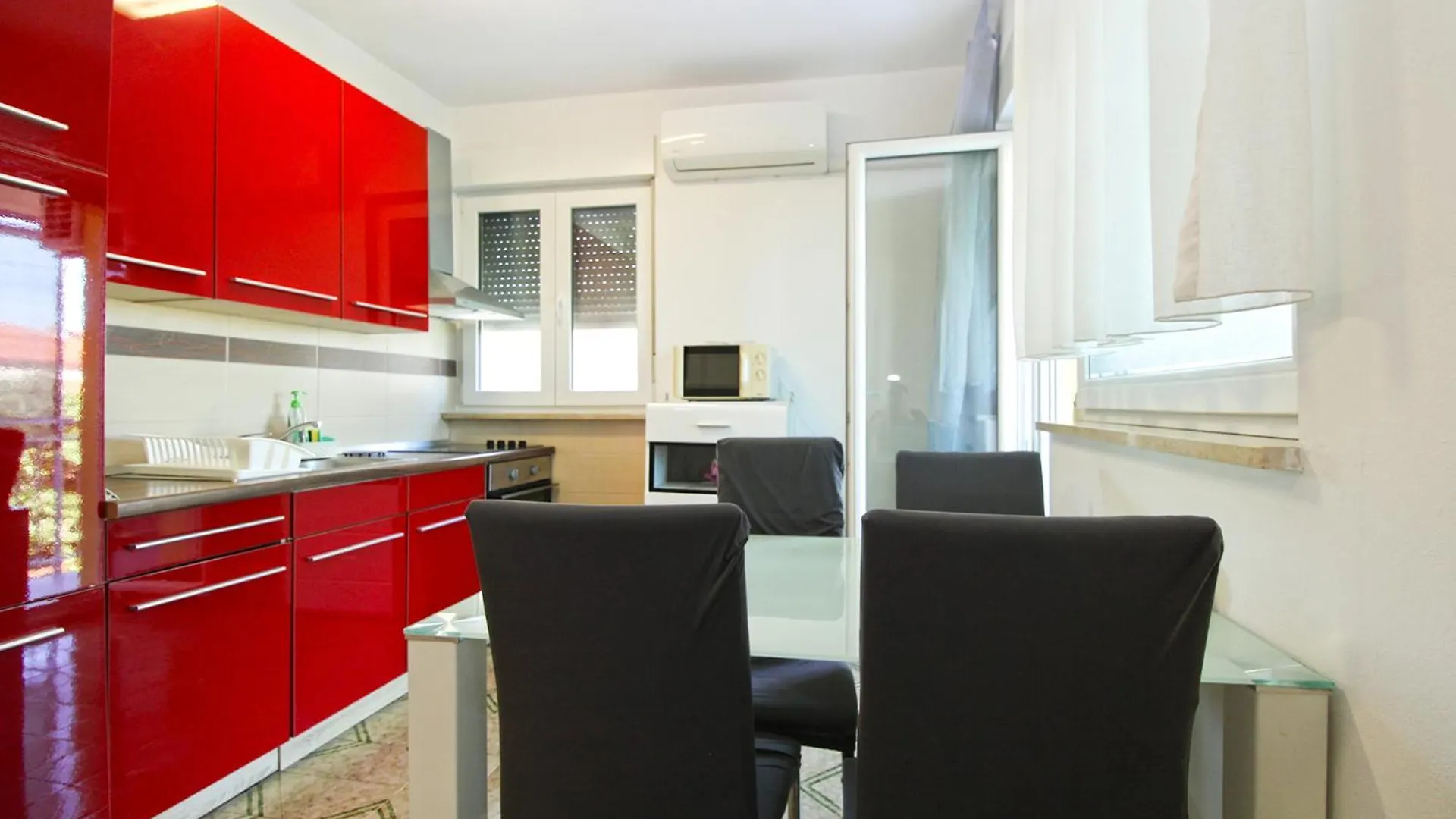Apartments Spomenka 1432 普拉